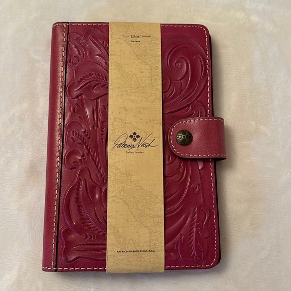 Patricia Nash Office Patricia Nash Leather Raspberry Chieti Agenda Patricia Nash Office Patricia Nash Leather Raspberry Chieti Agenda